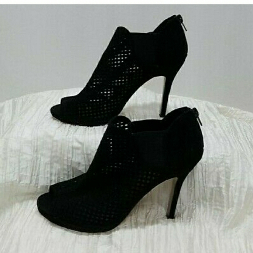 Black heels